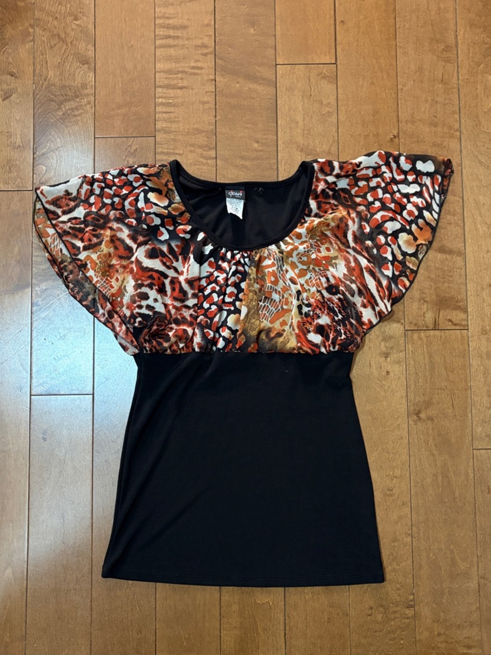 Y2K Women’s Flutter sleeve Animal-Print top